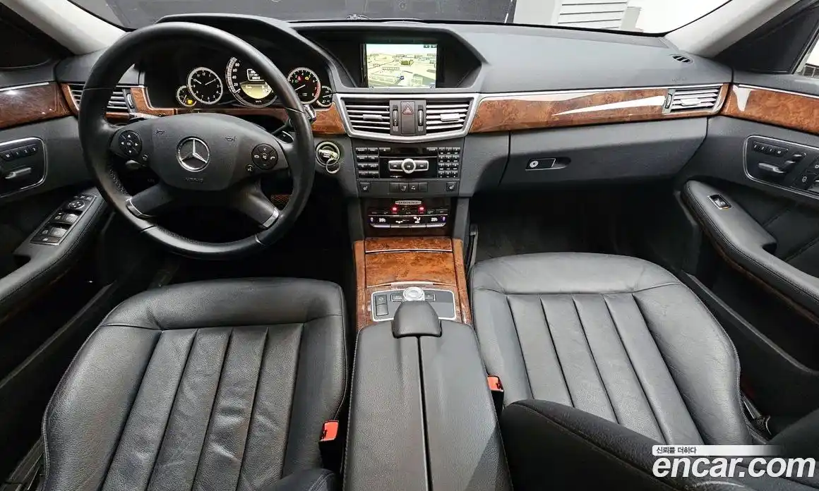 Mercedes-Benz E-Class 2012 3.5 Автомат в Москве № 207984, фото 18