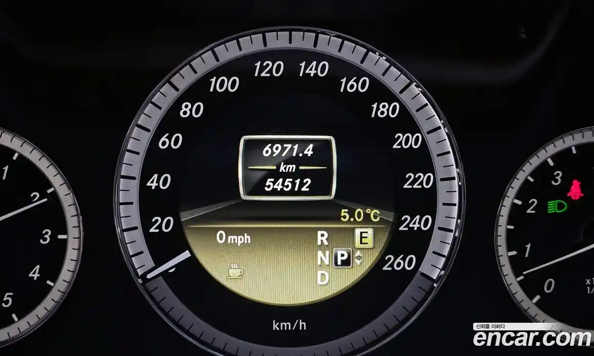 Mercedes-Benz E-Class 2012 3.5 Автомат в Москве № 207984, фото 6