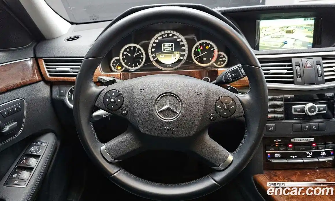 Mercedes-Benz E-Class 2012 3.5 Автомат в Москве № 207984, фото 7