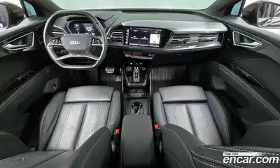 Audi Q4 e-tron 2023 0.2 Автомат в Москве № 212442, миниатюра 6