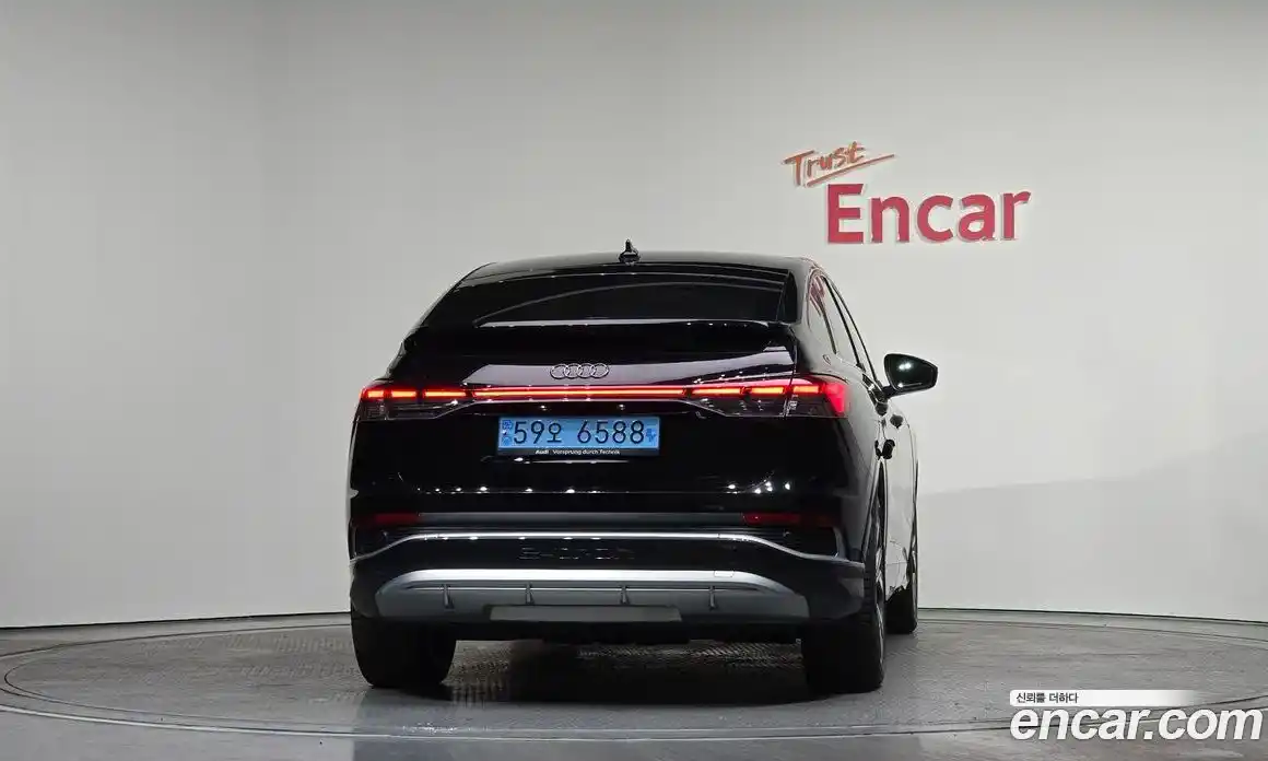 Audi Q4 e-tron 2023 0.2 Автомат в Москве № 212442, фото 10