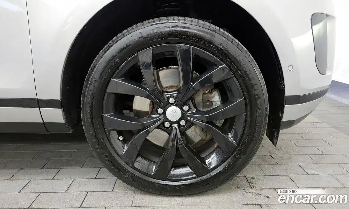 Land Rover Range-Rover Evoque 2020 2.0 Автомат в Москве № 213501, фото 18