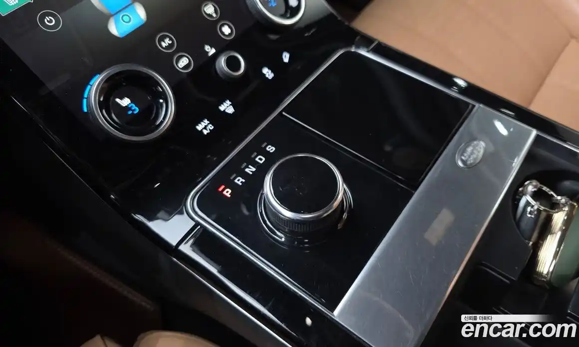 Land Rover Range-Rover Velar 2018 3.0 Автомат в Москве № 213791, фото 15