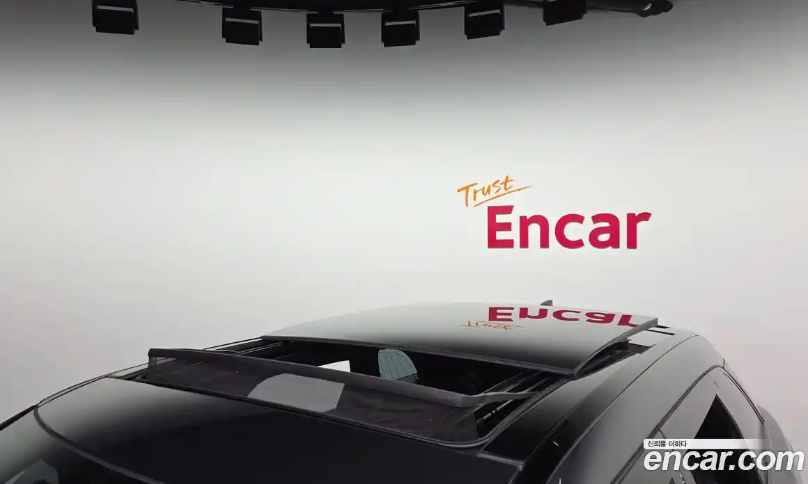 Land Rover Range-Rover Velar 2018 3.0 Автомат в Москве № 213791, фото 4