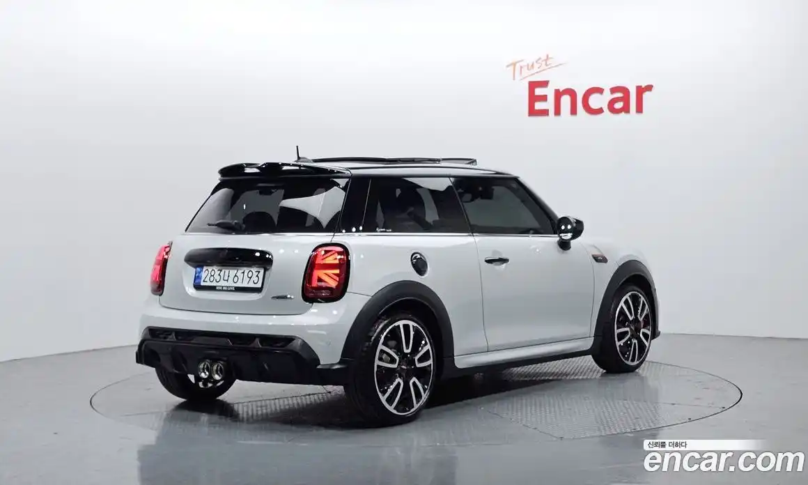 Mini Cooper 2023 2.0 Автомат в Москве № 213981, фото 18