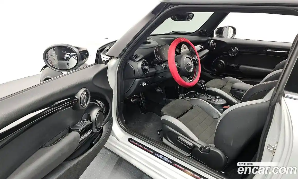 Mini Cooper 2023 2.0 Автомат в Москве № 213981, фото 7