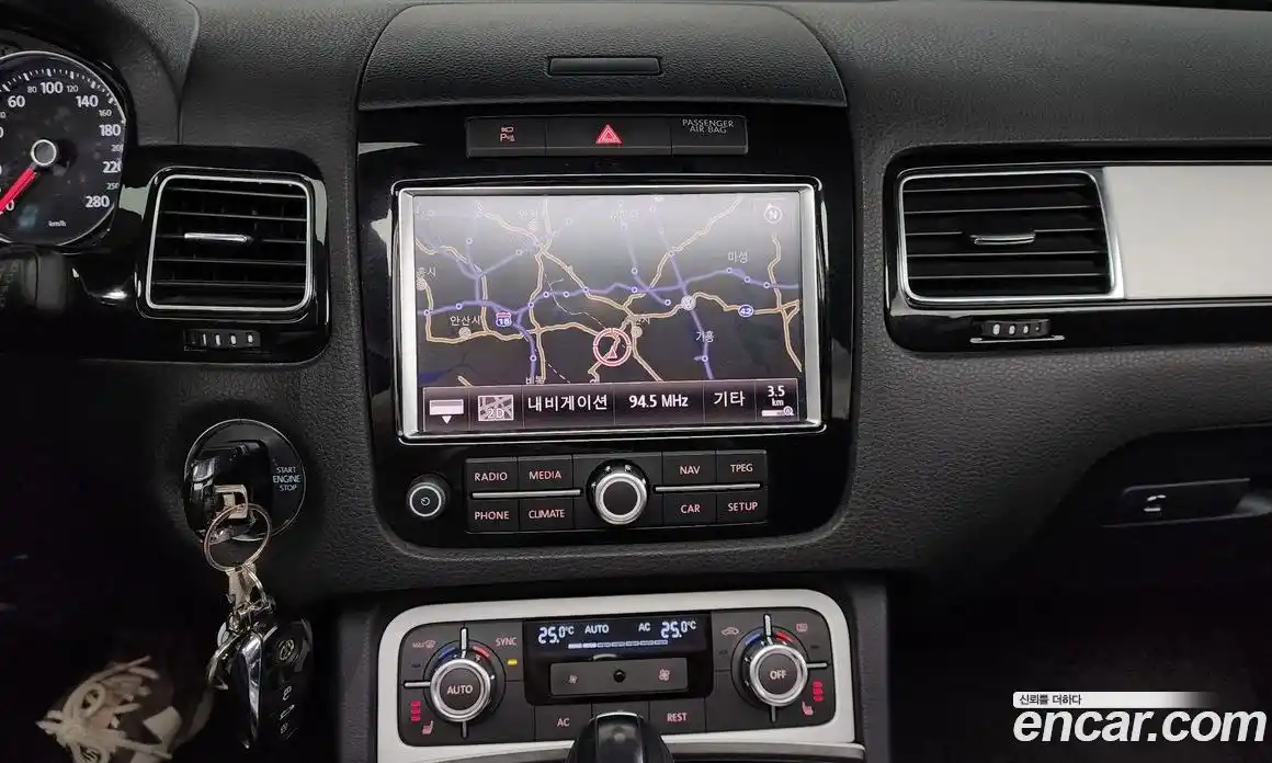 Volkswagen Touareg 2013 3.0 Автомат в Москве № 215198, фото 3