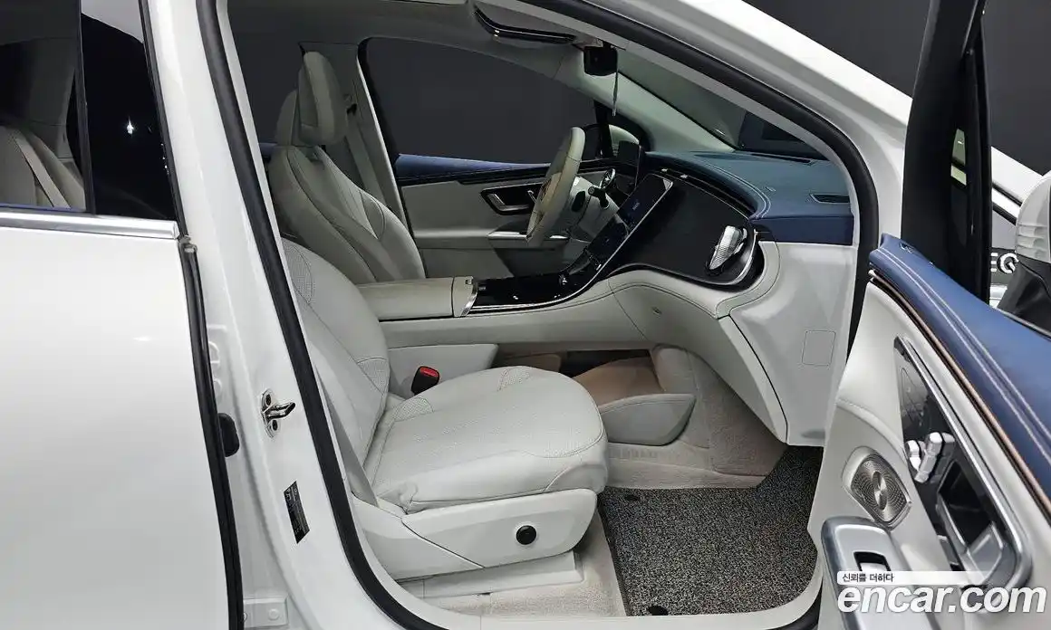 Mercedes-Benz EQE 2024 0.3 Автомат в Москве № 218028, фото 11