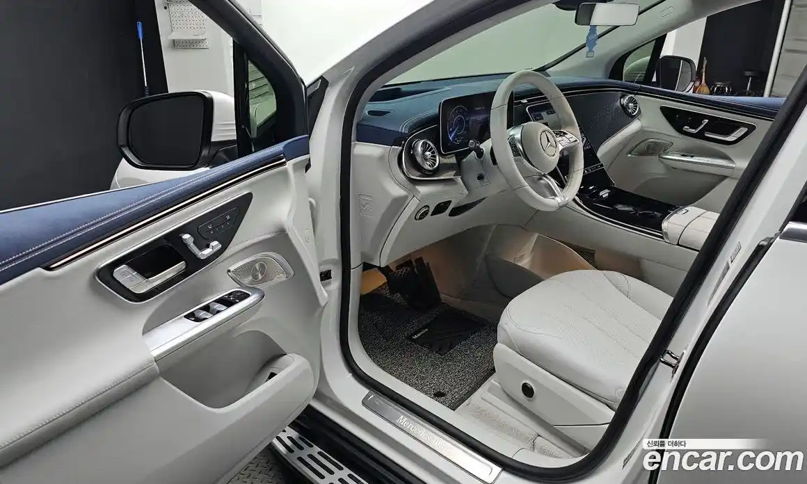 Mercedes-Benz EQE 2024 0.3 Автомат в Москве № 218028, фото 17