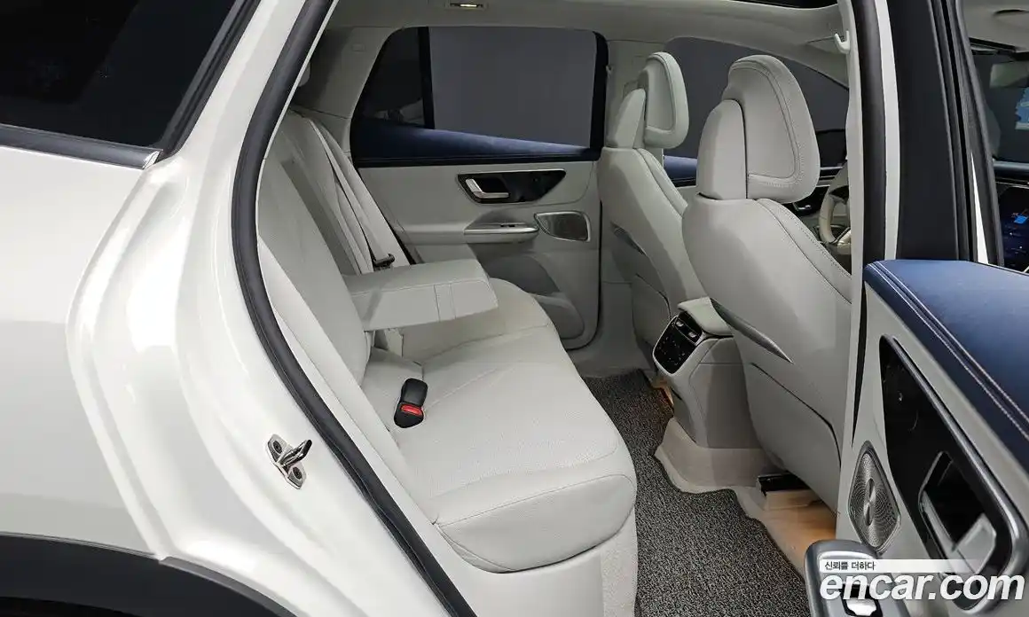 Mercedes-Benz EQE 2024 0.3 Автомат в Москве № 218028, фото 19