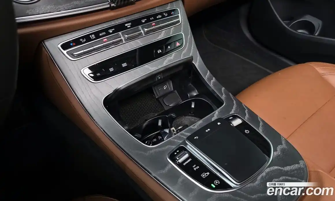 Mercedes-Benz E-Class 2021 2.0 Автомат в Москве № 221477, фото 4