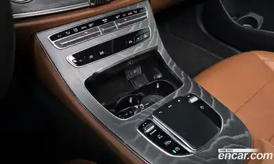 Mercedes-Benz E-Class 2021 2.0 Автомат в Москве № 221477, миниатюра 4