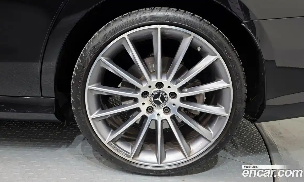 Mercedes-Benz E-Class 2021 2.0 Автомат в Москве № 221477, фото 5