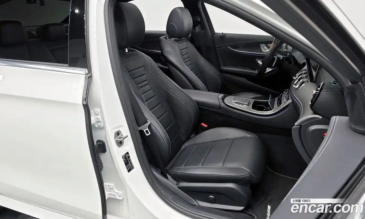 Mercedes-Benz E-Class 2021 2.0 Автомат в Москве № 221798, фото 4