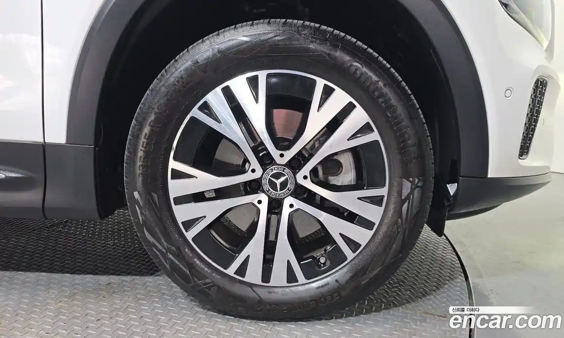 Mercedes-Benz GLB-Class 2024 1.9 Автомат в Москве № 222833, фото 15