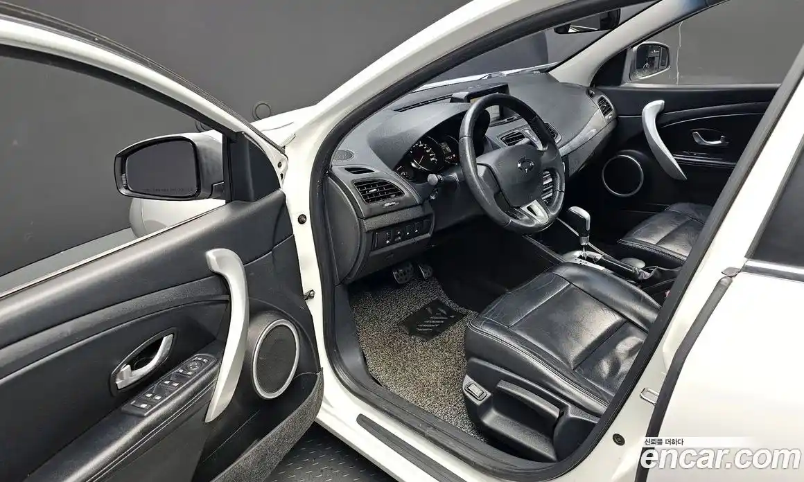 Renault SM3 2011 1.6 Автомат в Москве № 225971, фото 9