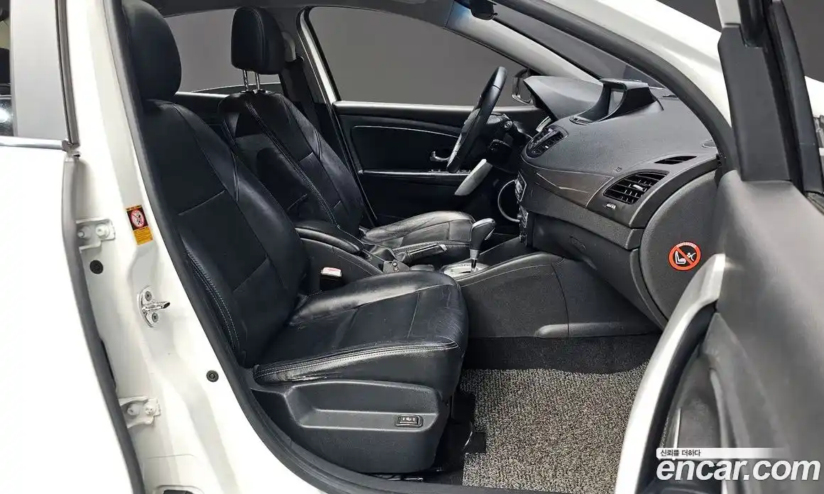 Renault SM3 2011 1.6 Автомат в Москве № 225971, фото 10