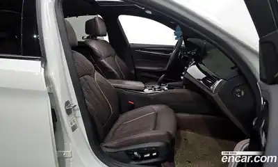 BMW 5-Series 2019 2.0 Автомат в Москве № 229101, миниатюра 2