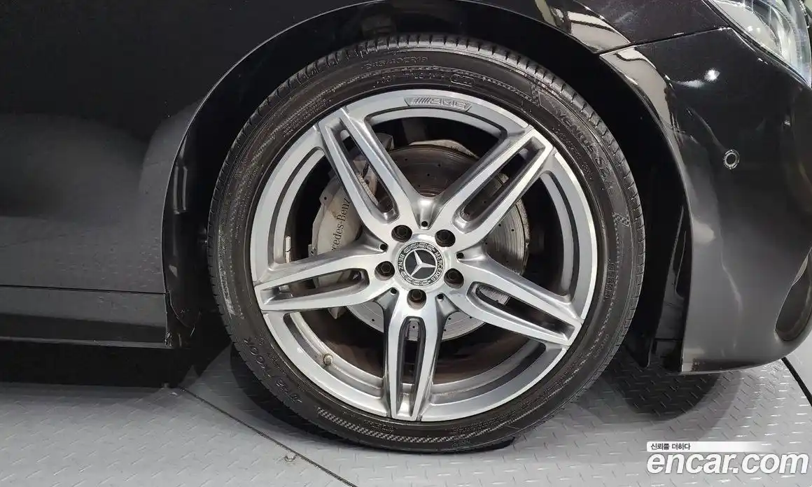 Mercedes-Benz E-Class 2020 1.9 Автомат в Москве № 229520, фото 9