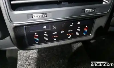 Audi Q8 2023 3.0 Автомат в Москве № 230005, миниатюра 2