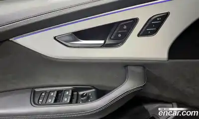 Audi Q8 2023 3.0 Автомат в Москве № 230005, миниатюра 4