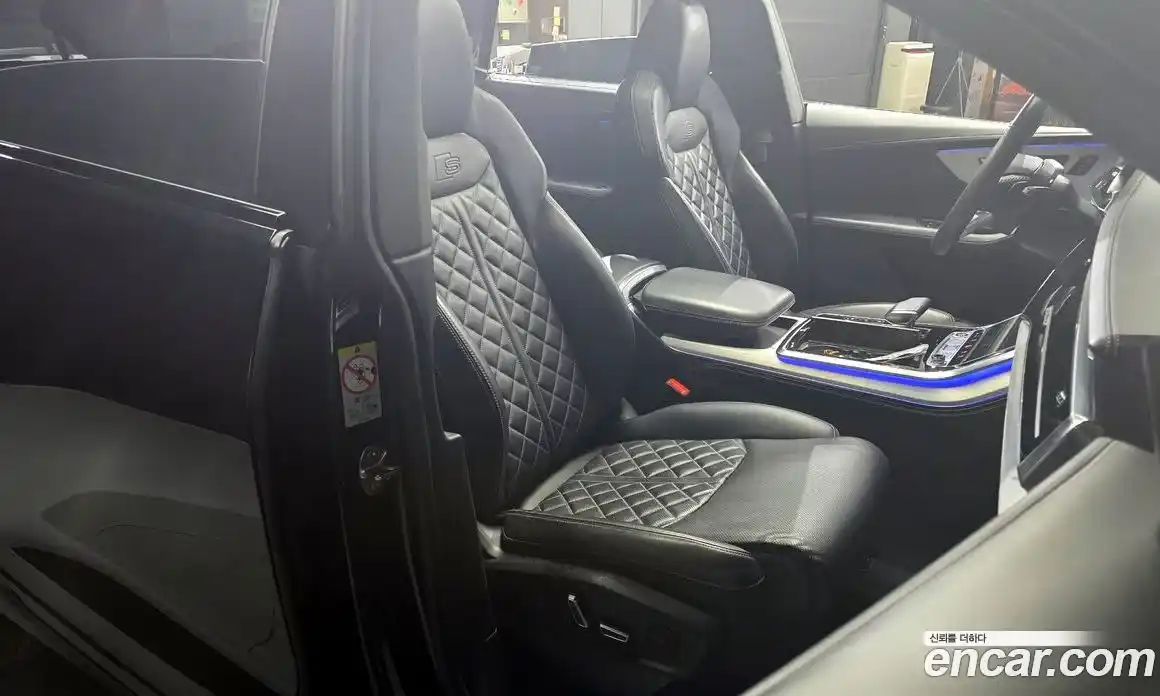 Audi Q8 2023 3.0 Автомат в Москве № 230005, фото 7