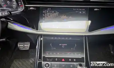 Audi Q8 2023 3.0 Автомат в Москве № 230005, миниатюра 8