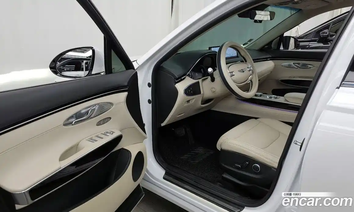 Genesis GV70 2021 2.5 Автомат в Москве № 23018, фото 15