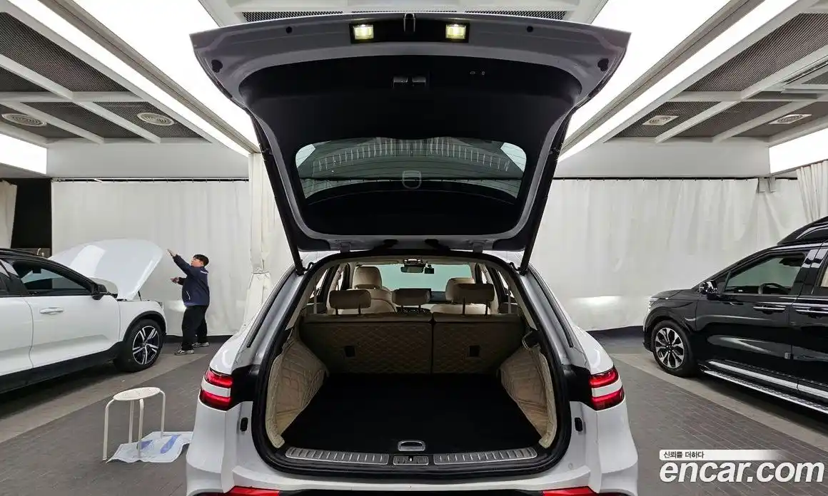 Genesis GV70 2021 2.5 Автомат в Москве № 23018, фото 16