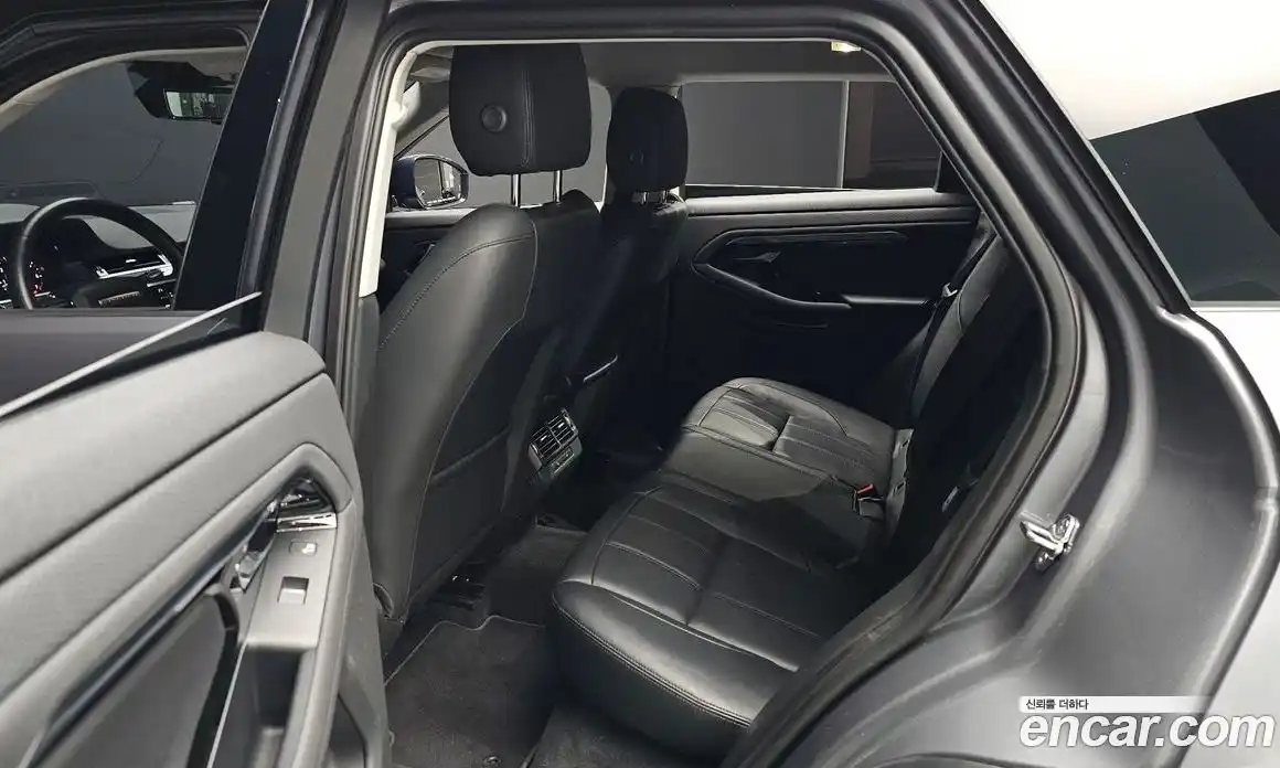 Land Rover Range-Rover Evoque 2021 2.0 Автомат в Москве № 231282, фото 6