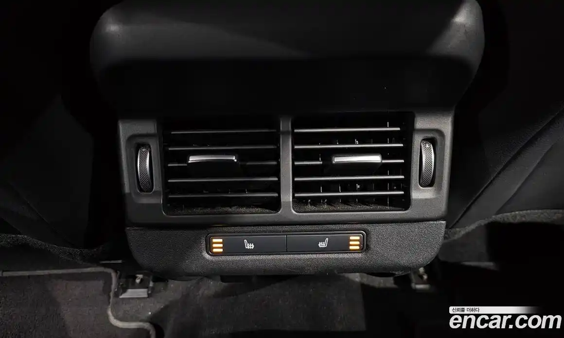 Land Rover Range-Rover Evoque 2021 2.0 Автомат в Москве № 231282, фото 9