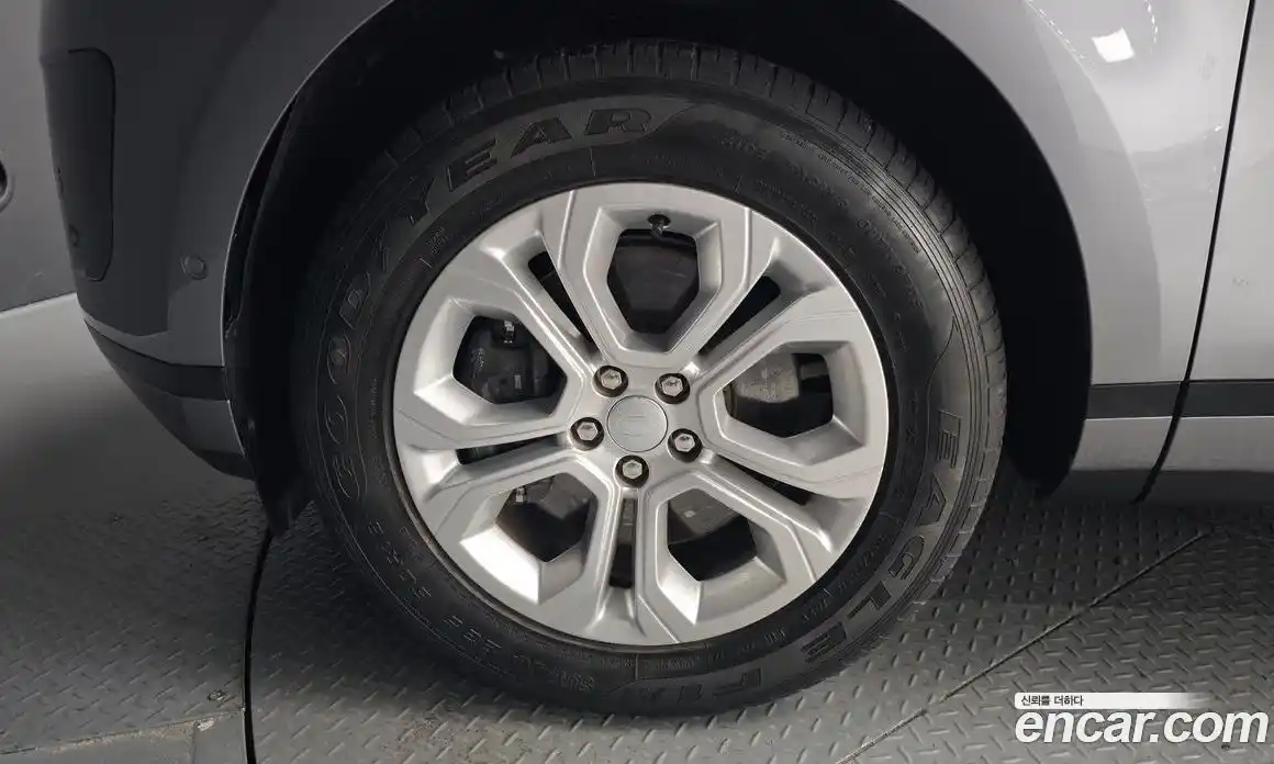 Land Rover Range-Rover Evoque 2021 2.0 Автомат в Москве № 231282, фото 10