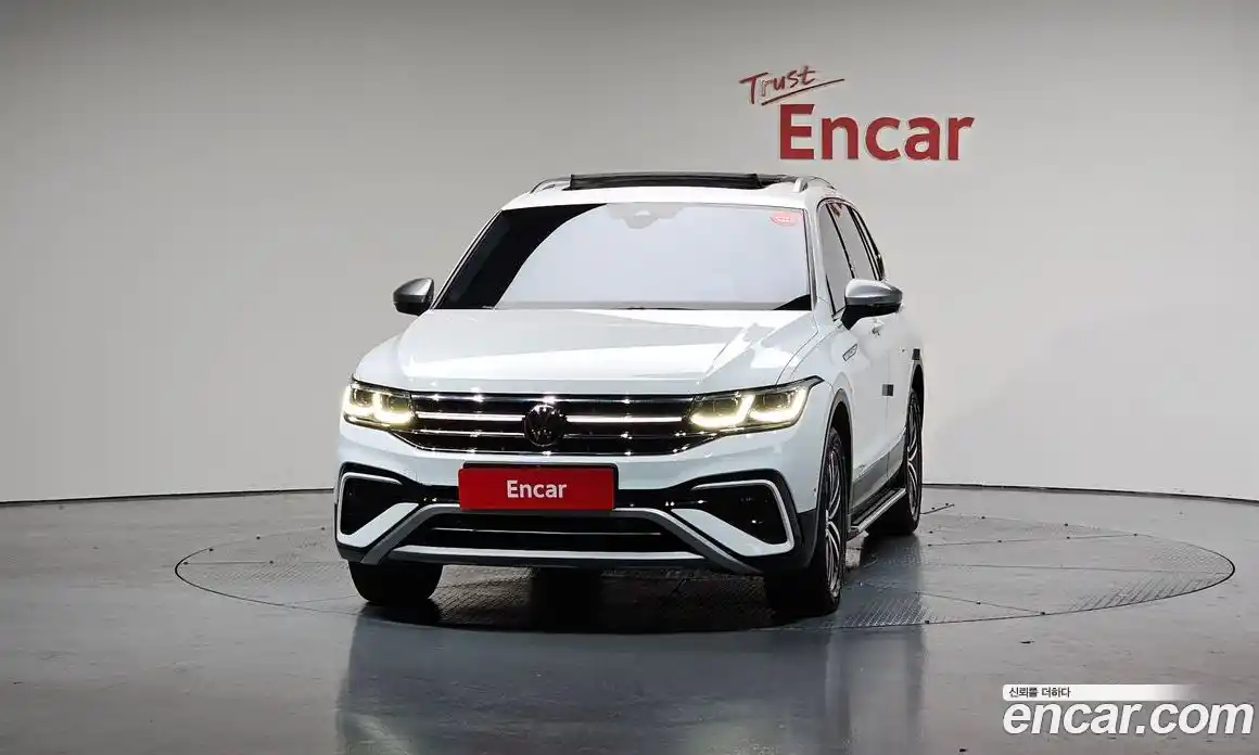 Volkswagen Tiguan 2022 2.0 Автомат в Москве № 232072, фото 17