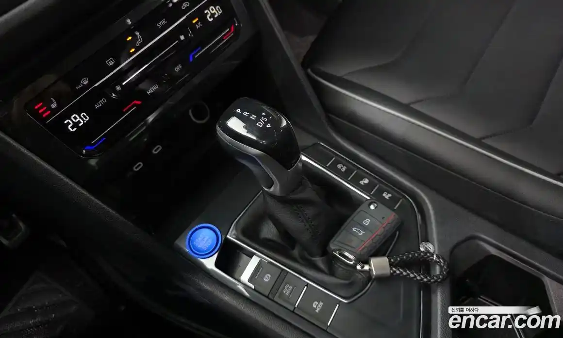 Volkswagen Tiguan 2023 2.0 Автомат в Москве № 232129, фото 16