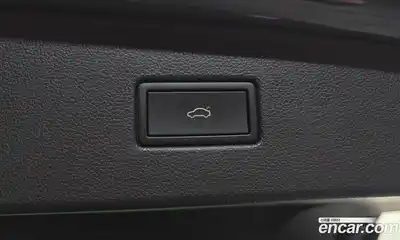 Volkswagen Tiguan 2023 2.0 Автомат в Москве № 232129, миниатюра 2