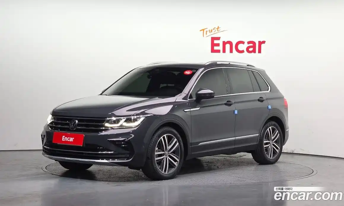 Volkswagen Tiguan 2023 2.0 Автомат в Москве № 232129, фото 3