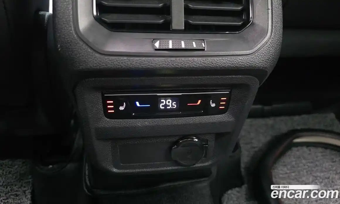 Volkswagen Tiguan 2023 2.0 Автомат в Москве № 232129, фото 5