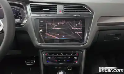 Volkswagen Tiguan 2023 2.0 Автомат в Москве № 232129, миниатюра 7