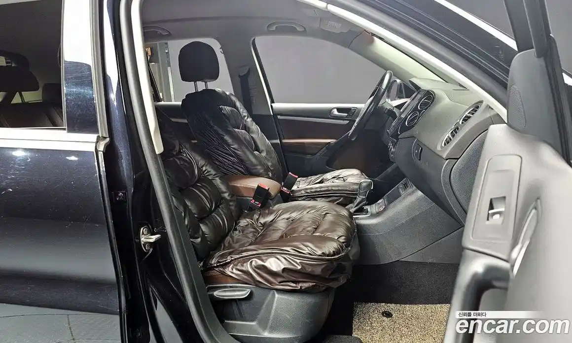 Volkswagen Tiguan 2015 2.0 Автомат в Москве № 232231, фото 11