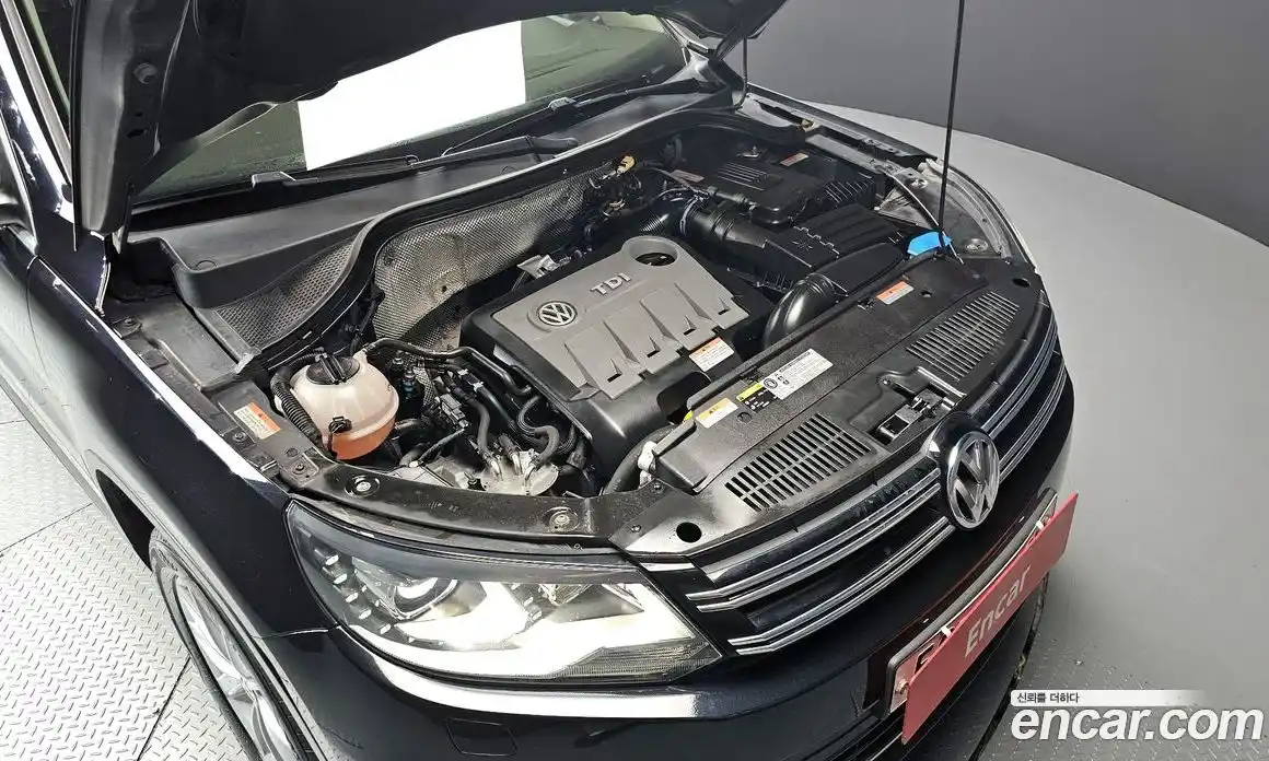 Volkswagen Tiguan 2015 2.0 Автомат в Москве № 232231, фото 12