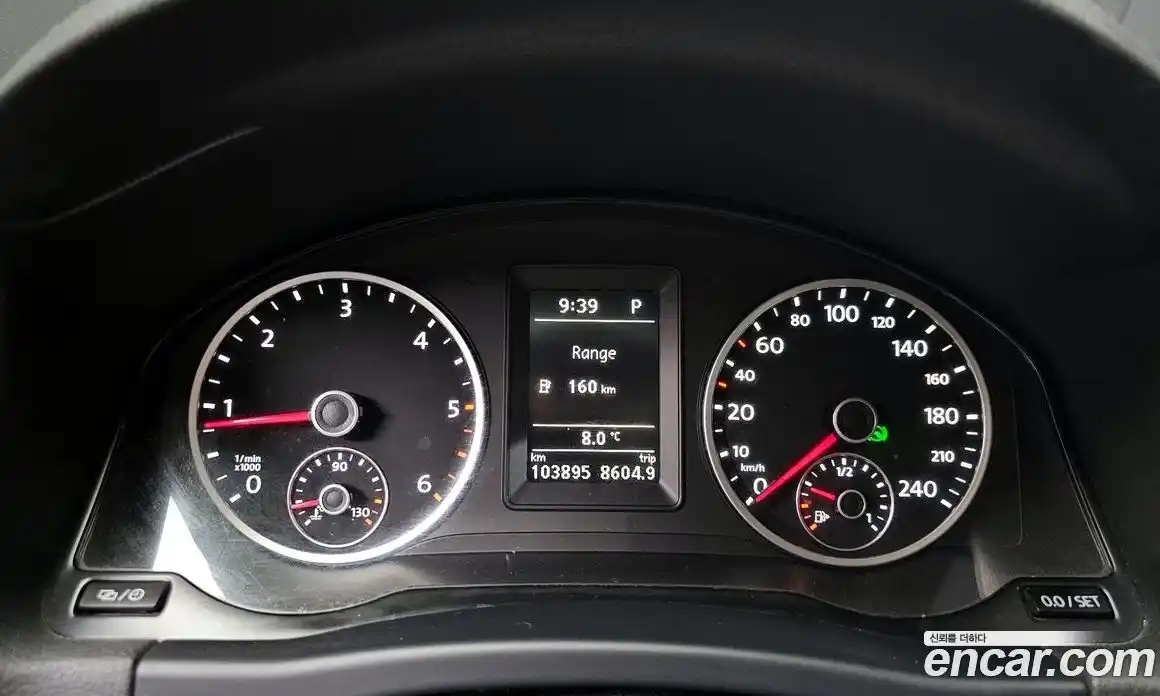 Volkswagen Tiguan 2015 2.0 Автомат в Москве № 232231, фото 16