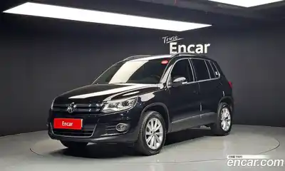 Volkswagen Tiguan 2015 2.0 Автомат в Москве № 232231, миниатюра 4
