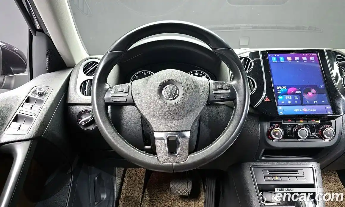 Volkswagen Tiguan 2015 2.0 Автомат в Москве № 232231, фото 8