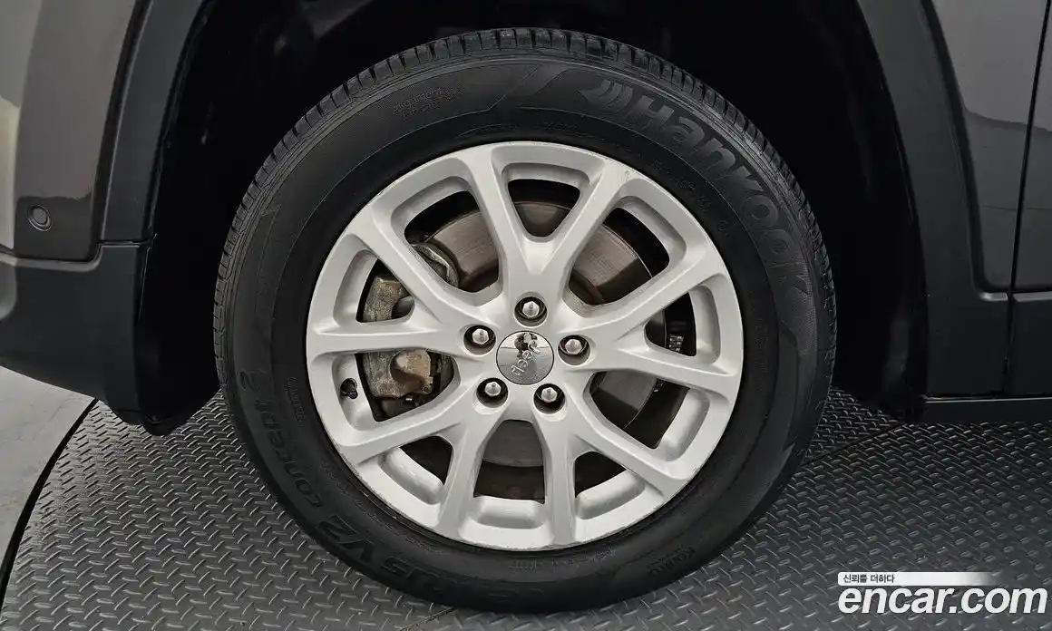 Jeep Cherokee 2017 2.4 Автомат в Москве № 232467, фото 13