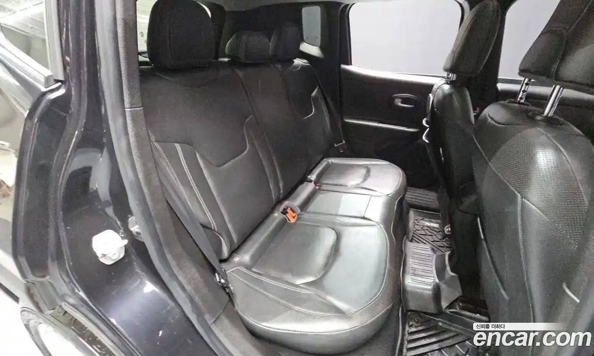 Jeep Renegade 2020 2.4 Автомат в Москве № 232632, фото 11