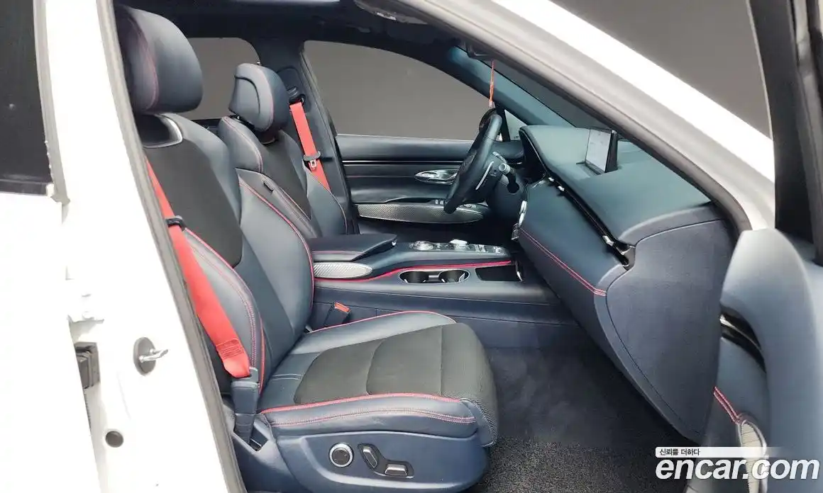 Genesis GV70 2021 2.5 Автомат в Москве № 23345, фото 13