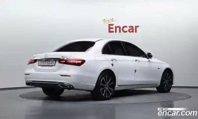 Mercedes-Benz E-Class 2021 2.0 Автомат в Москве № 241529, миниатюра 2