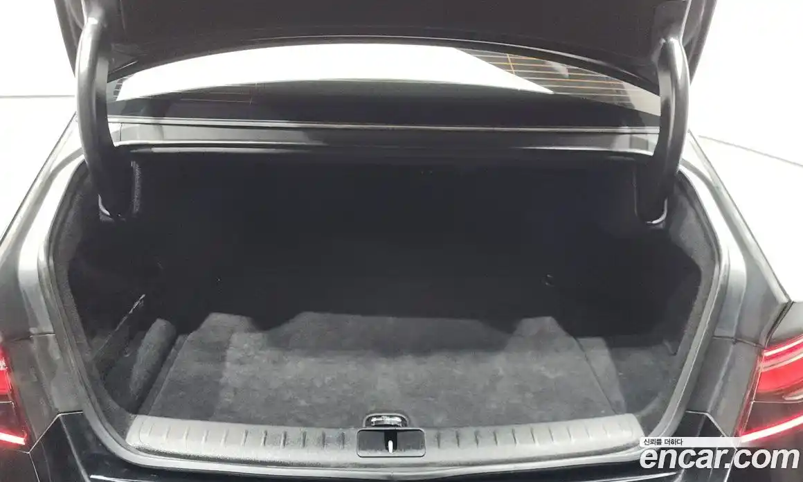 Genesis G90 2023 3.5 Автомат в Москве № 24332, фото 4