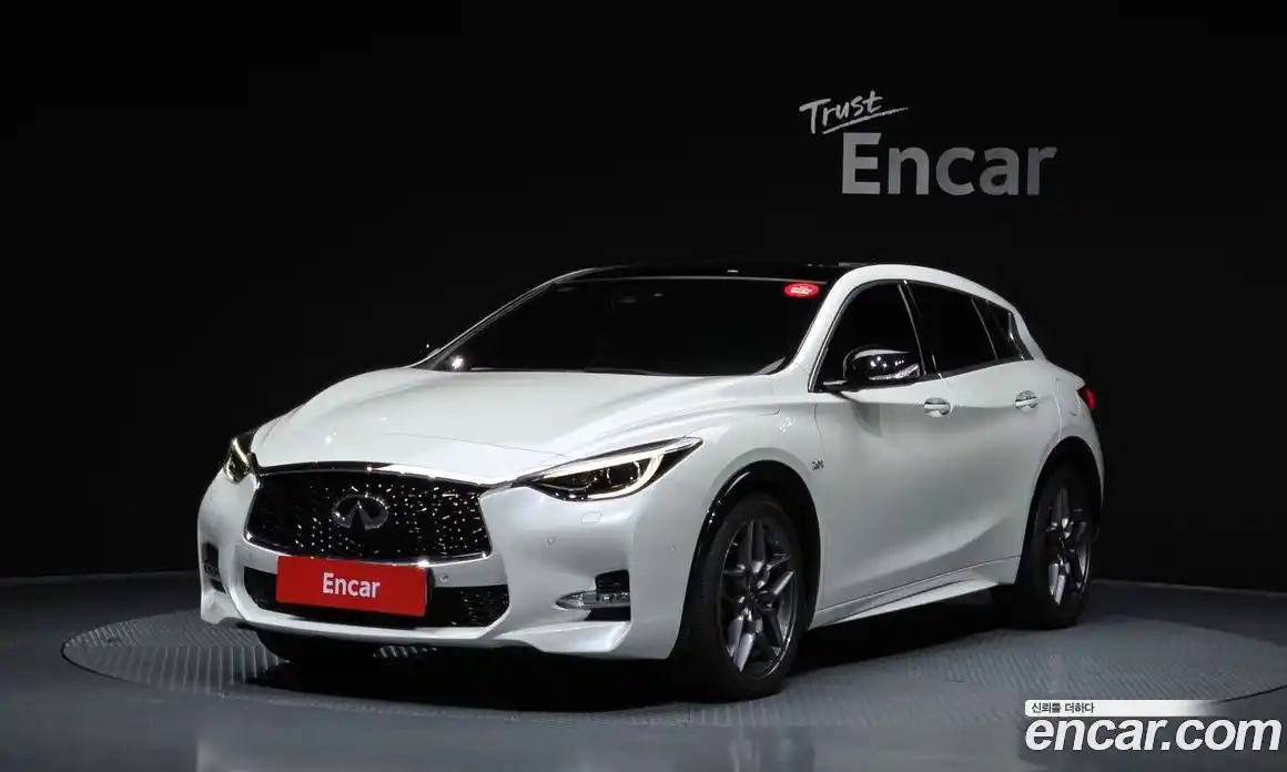 Infiniti Q30 2017 2.0 Автомат в Москве № 266734, фото 19