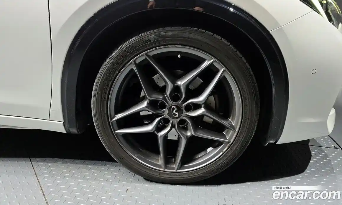 Infiniti Q30 2017 2.0 Автомат в Москве № 266734, фото 3